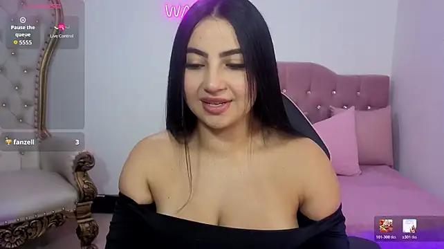 THAMI_TAY live cam on StripChat