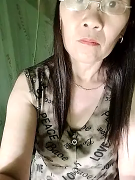 Alisa_x9x live cam on StripChat