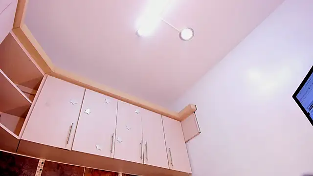 Miia_Rosee_ live cam on StripChat