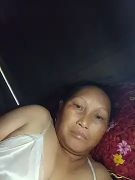 Juhi_09 webcam