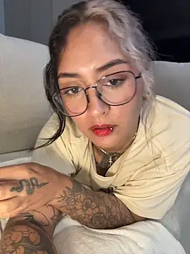 Rae_Lil_White webcam