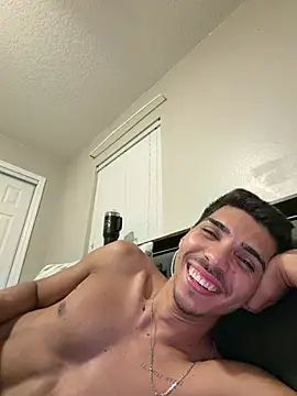 WavyAlloy30's live cam