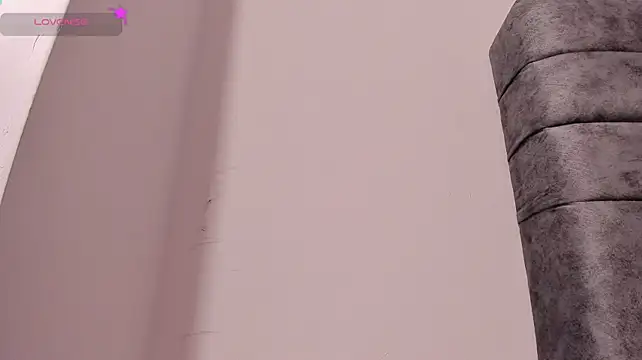 MissCurvyTop