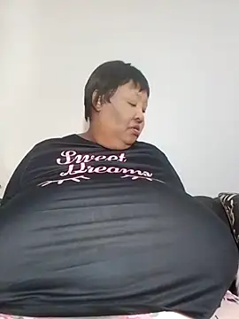 nancy111 (F milf) - Make Me cum and squit in my toy