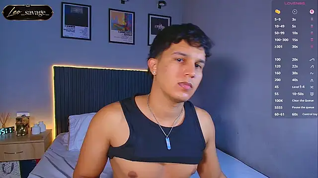 Leo_Savage_ webcam