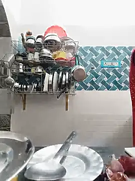 Hot-Tinaa