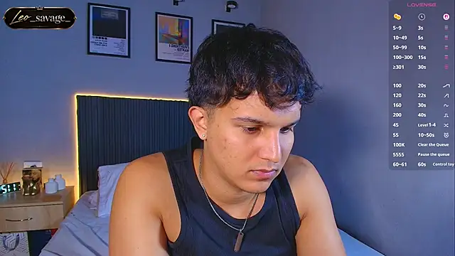 Leo_Savage_ webcam