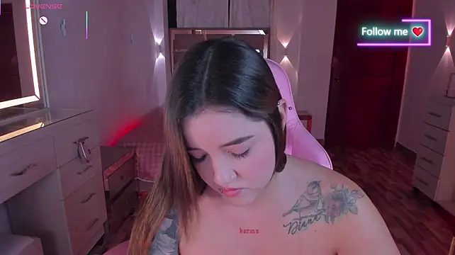MiaLatina_ webcam