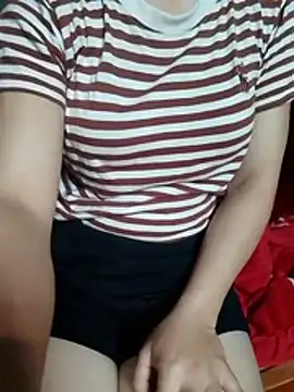 Donut_Girl live cam on StripChat