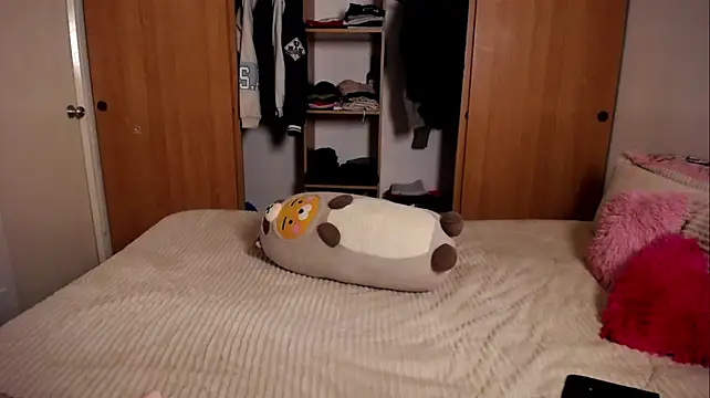 zoe_jones13