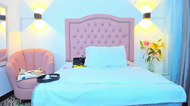 JulieeHabubu webcam