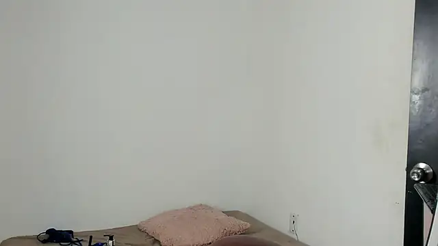Nicky_Nicoole webcam