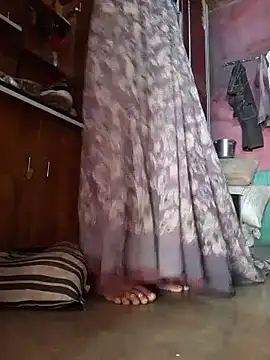 Fuguni_Raina webcam