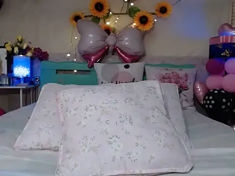 UrAsianPrincessDanie webcam