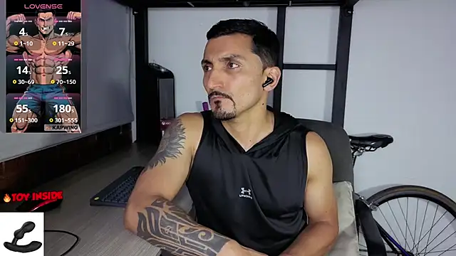 Marck_Muscle webcam