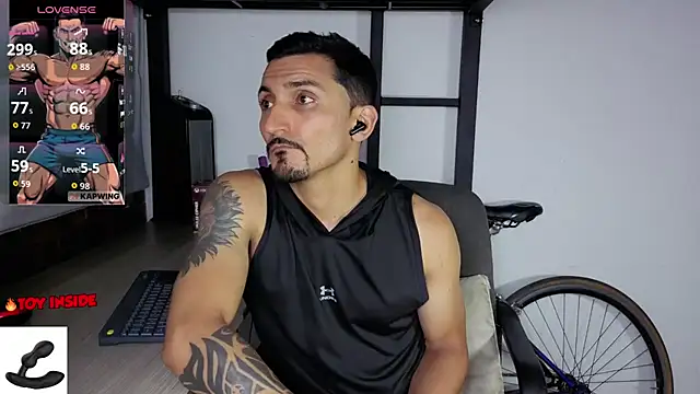 Marck_Muscle webcam