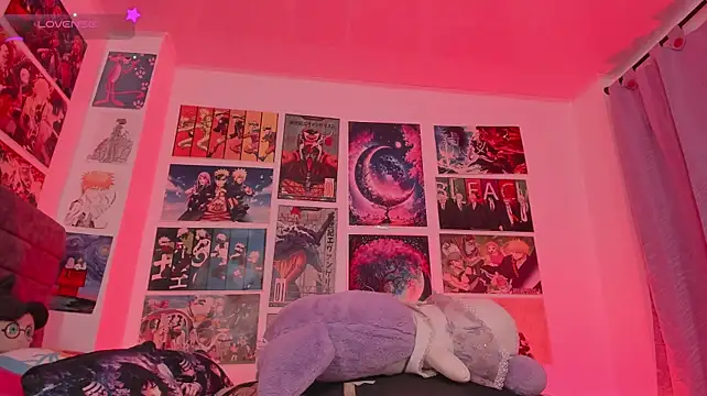MissCurvyTop