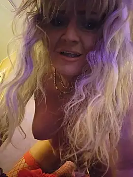 annika_lately webcam
