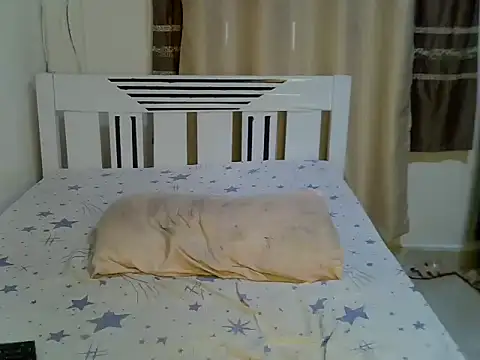 Nightdiva33 webcam