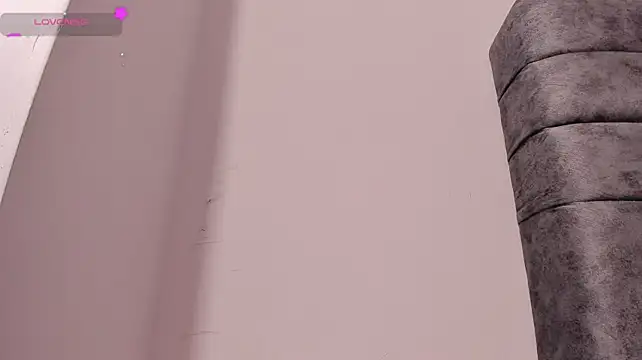 MissCurvyTop