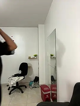 cherry_skinnyy_ webcam