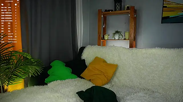 ShantellAngulo live cam on StripChat