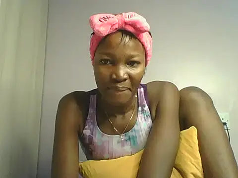 Mimo254 live cam on StripChat