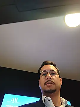 leolim220