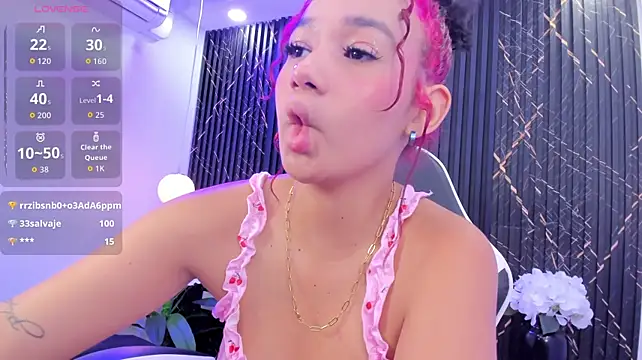 chloe_iraide webcam
