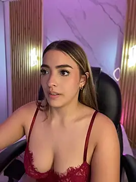 kyliejoness webcam