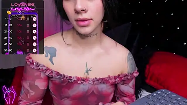Christine_Adams webcam