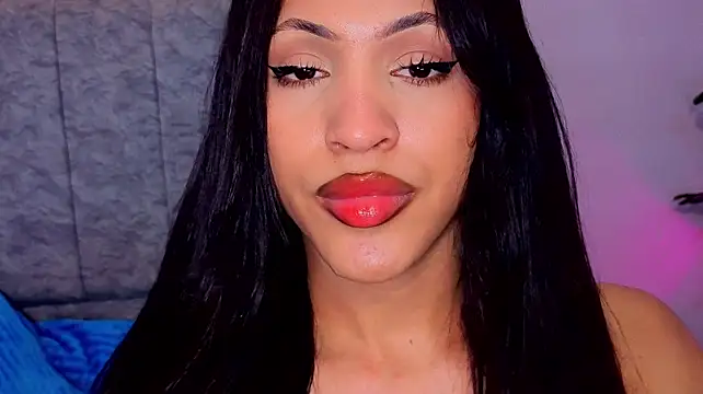 clara_evanss live cam preview