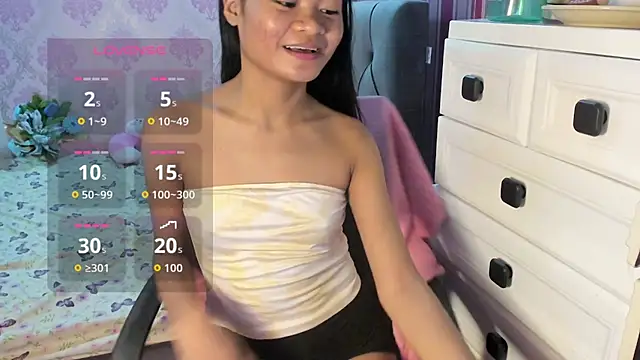 Mica_Jones webcam