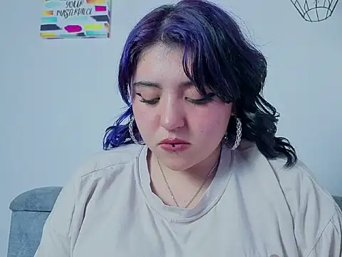 Blueberry_gothic webcam