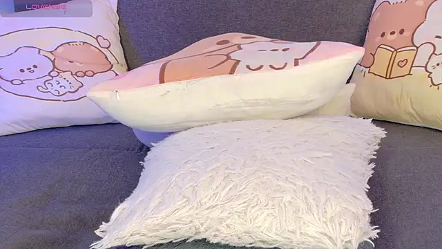 lunitaa0 live cam on StripChat