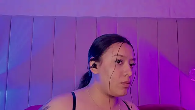 MollyBigBoobs12