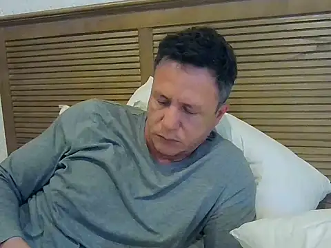 TroyDieselXXX live cam on StripChat