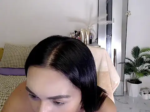 miya_khali webcam