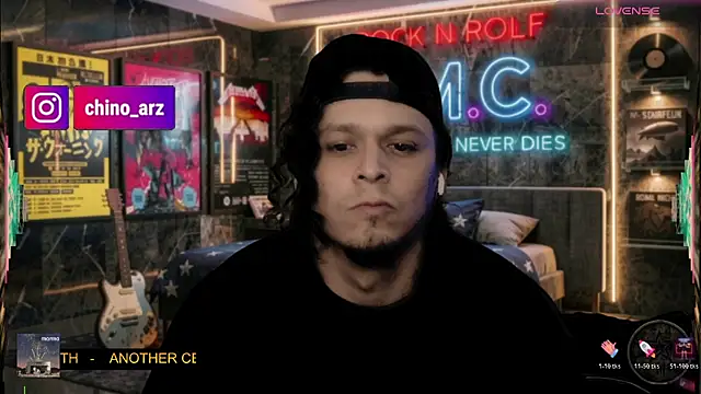 chino_roz live cam on StripChat