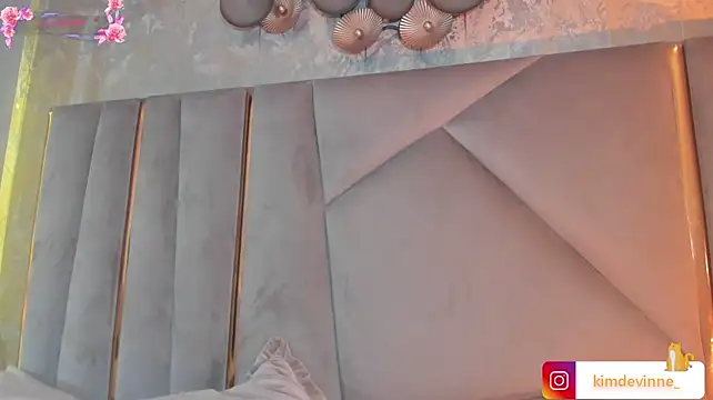 KimDevinne webcam