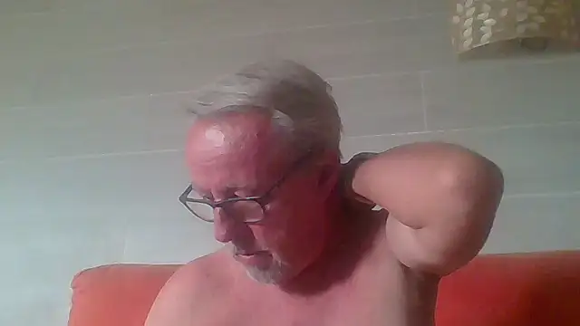 tuggy59 live cam on StripChat