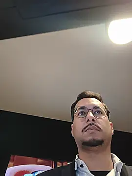 leolim220's live cam