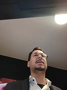 leolim220 live cam preview