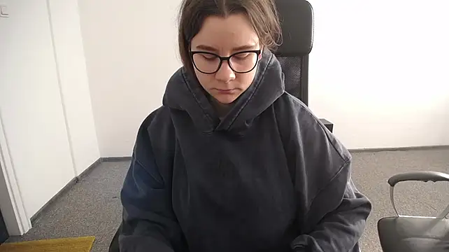 littleviki7 live cam preview