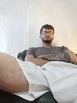 Loggan_donnelly live cam preview