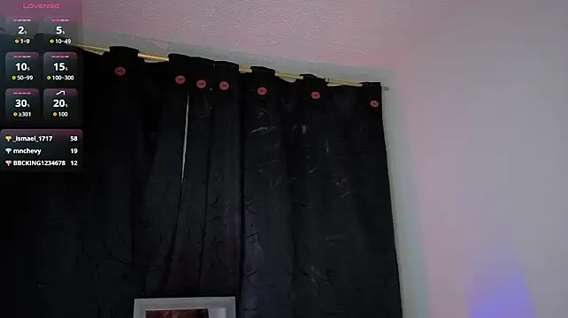 Mia_noiir webcam