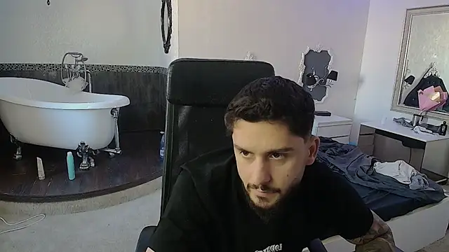 TroyWadee live cam preview