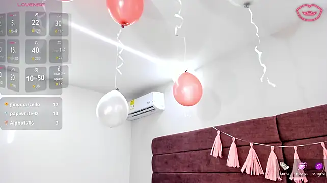 mayaacurvy webcam