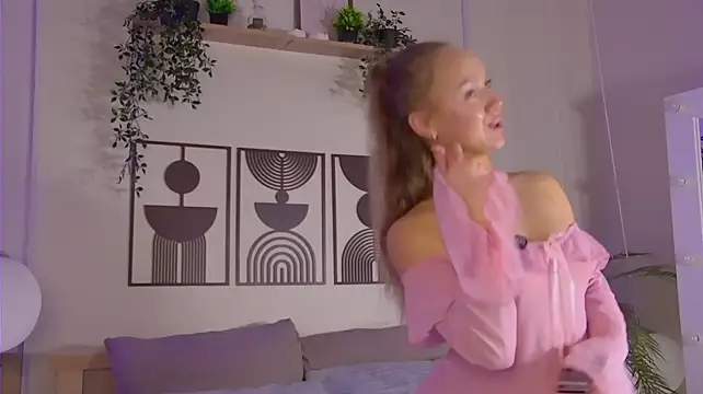 Emi_Gold live cam preview