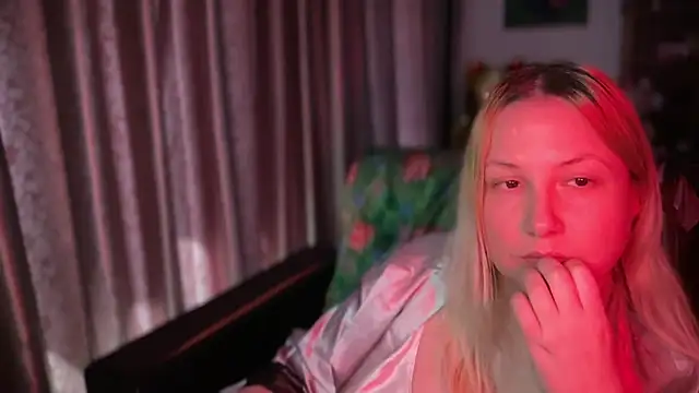 BikiHellena webcam